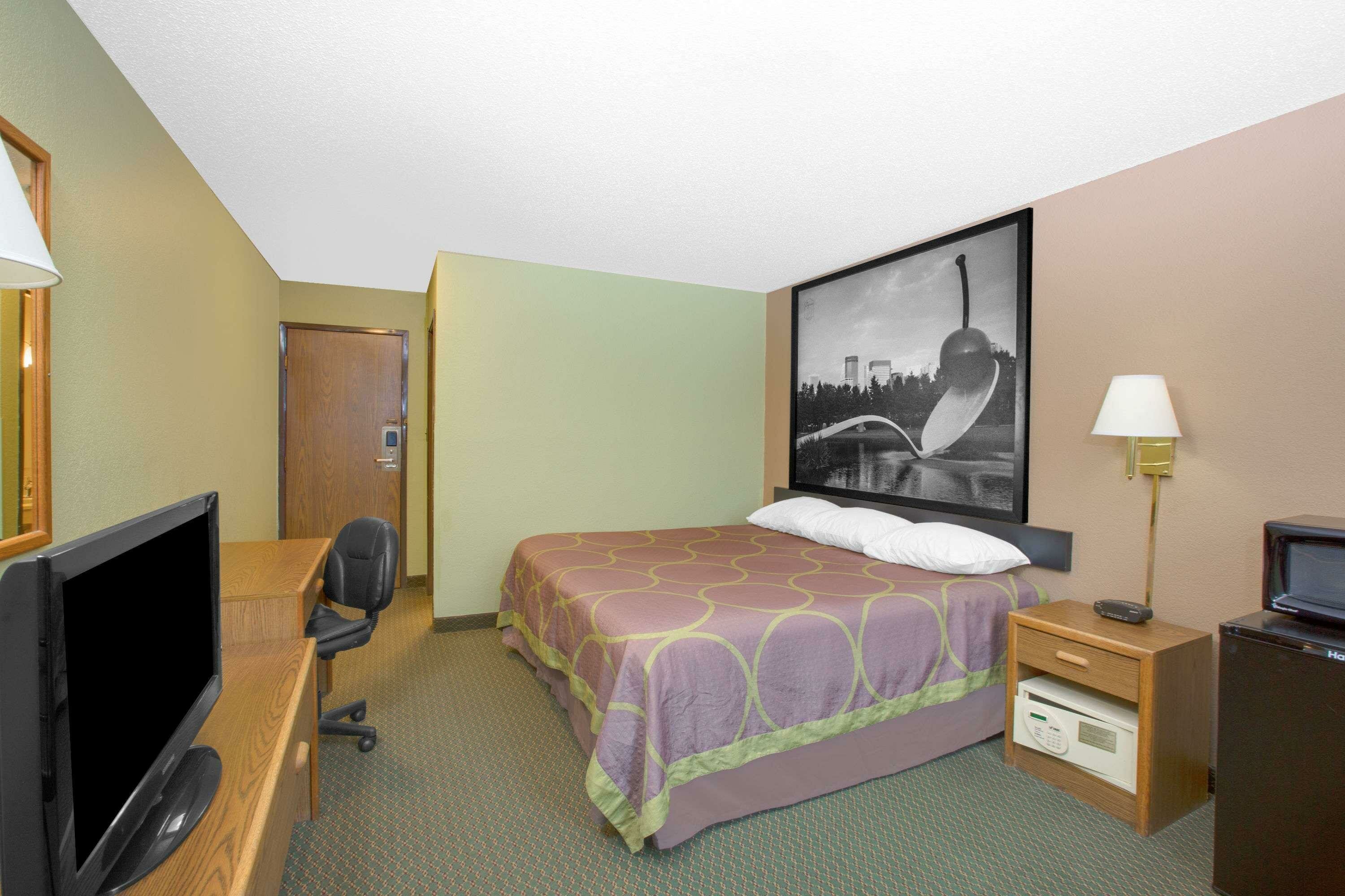 Фото Super 8 by Wyndham Worthington Minnesota