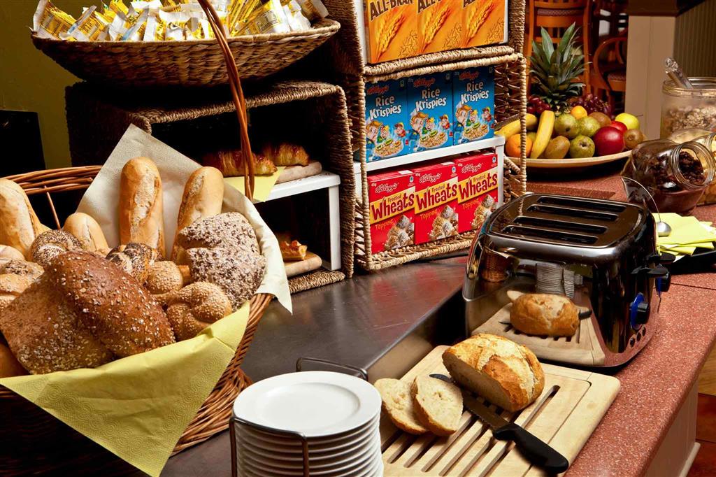 Фото Ibis Stevenage Centre