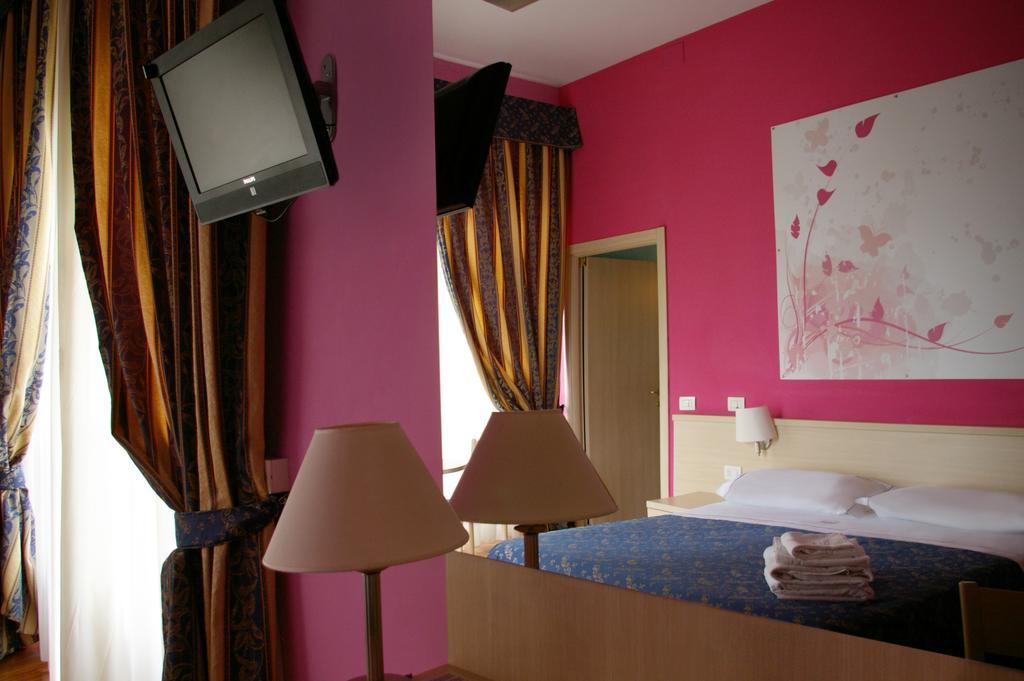 Фото 21 Aprile Accommodation