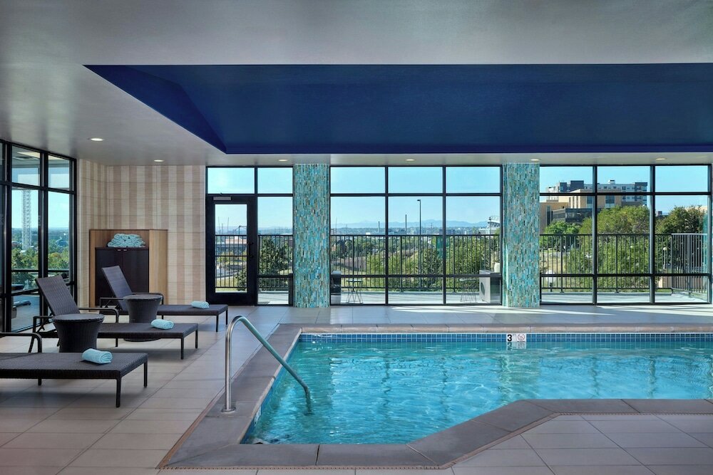 Фото Fairfield Inn & Suites by Marriott Denver Downtown