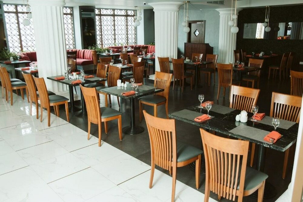 Фото Pyramisa Suites Hotel Cairo