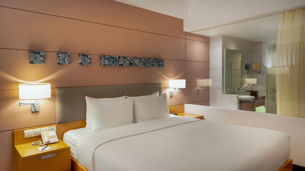 Фото Garden Plaza Saigon