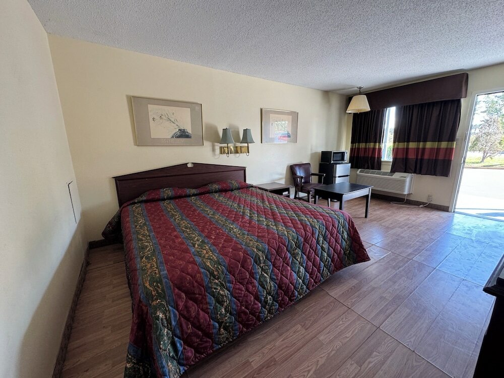 Фото Knights Inn Selma