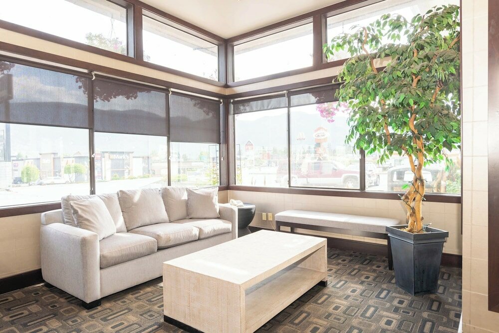 Фото Sandman Hotel Castlegar