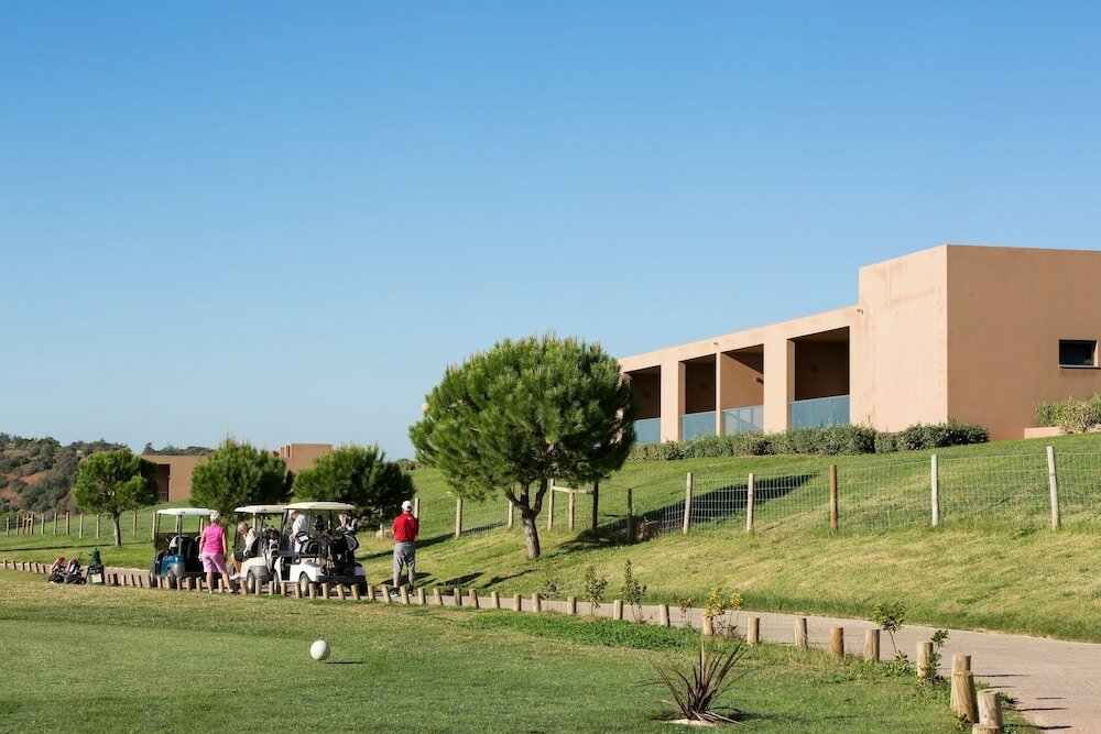 Фото Nau Morgado Golf & Country Club