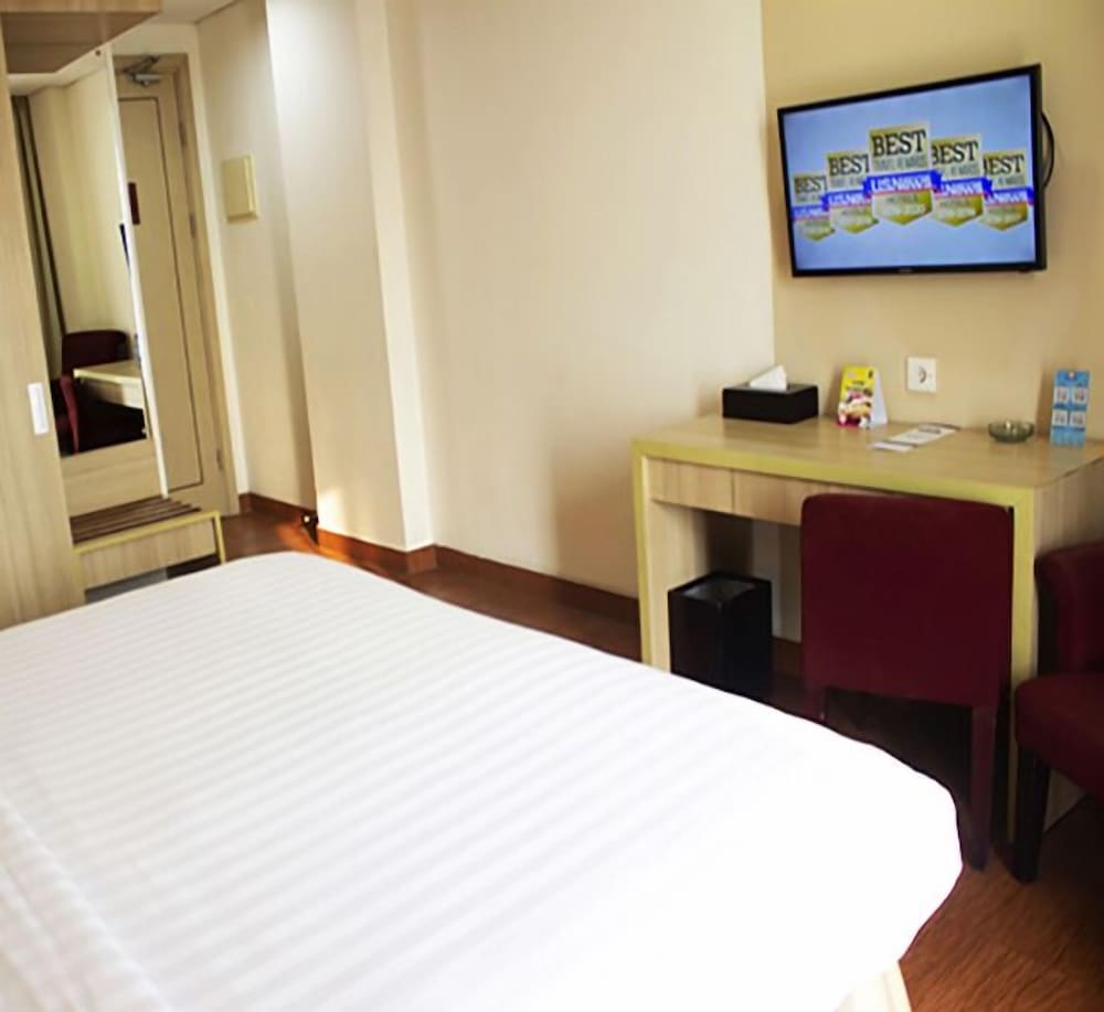 Фото Days Hotel & Suites by Wyndham Jakarta Airport