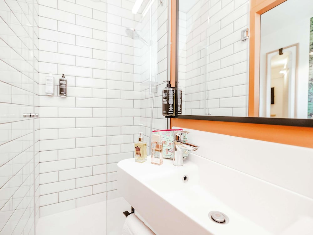 Фото Ibis Styles Luxembourg Centre Gare