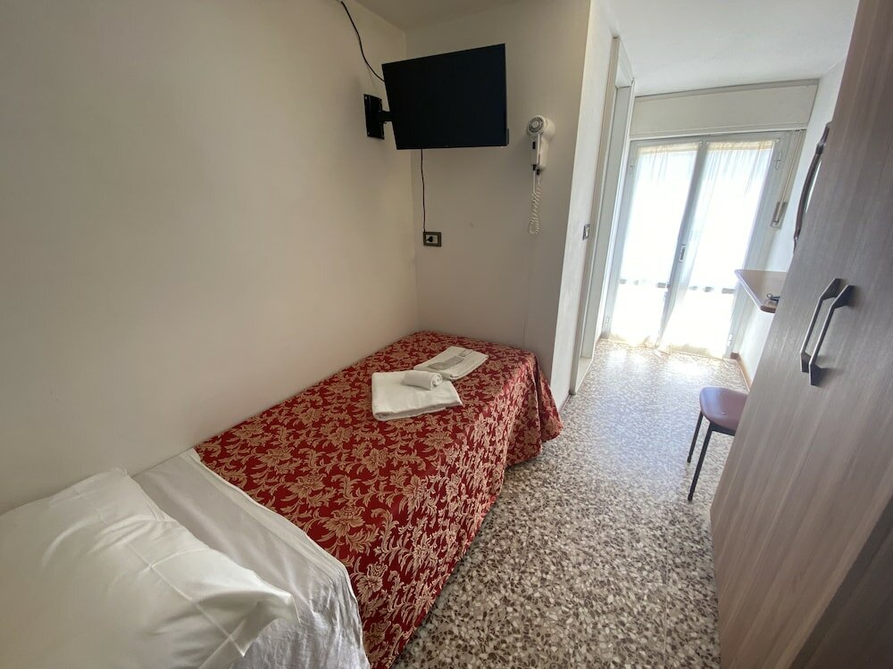 Фото Hotel Nanni Garni