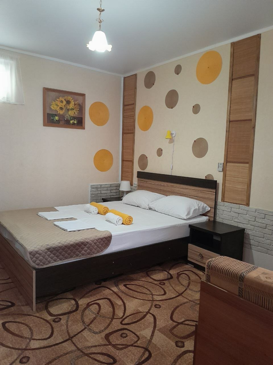 Фото Елисеевский