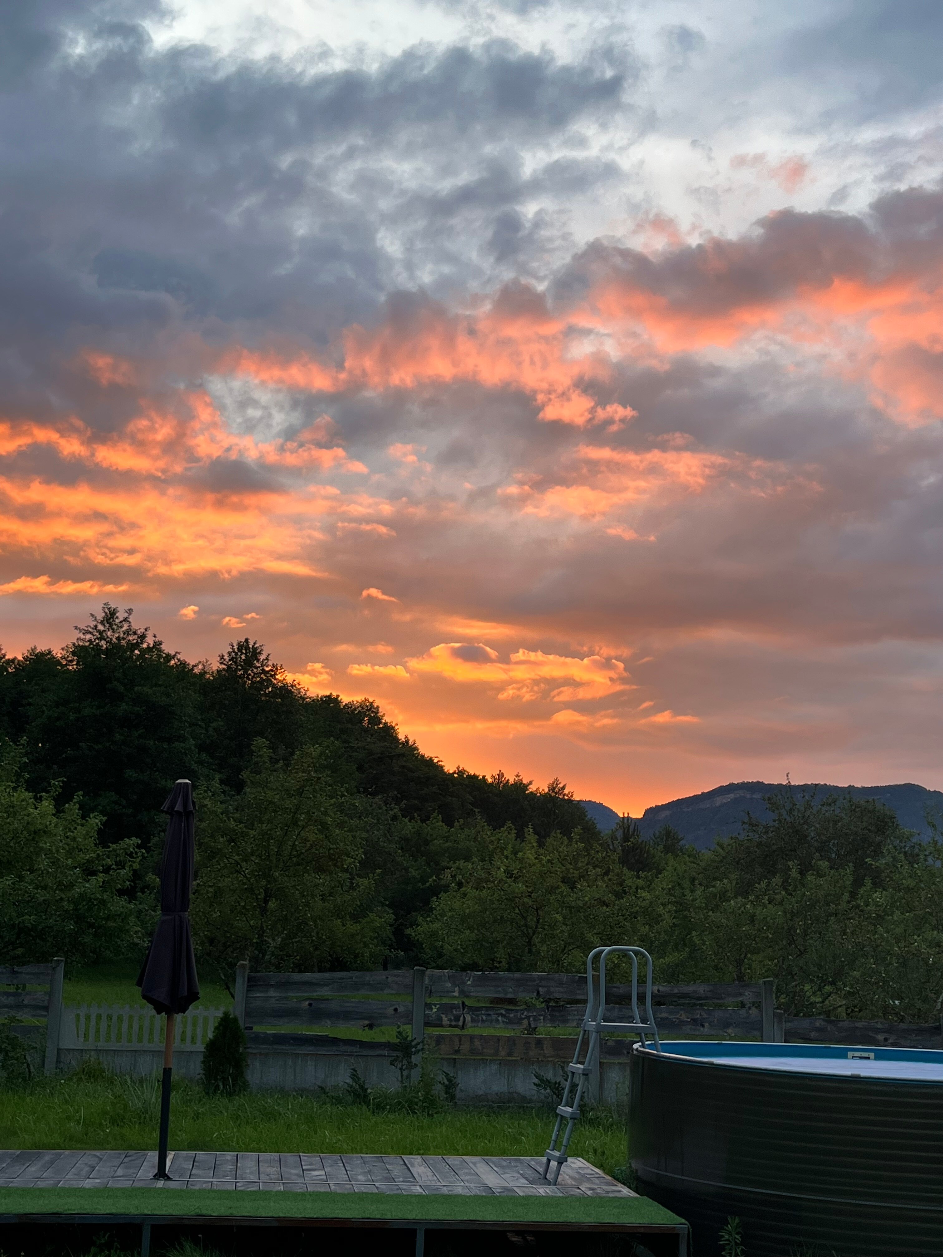 Фото Атмосфера