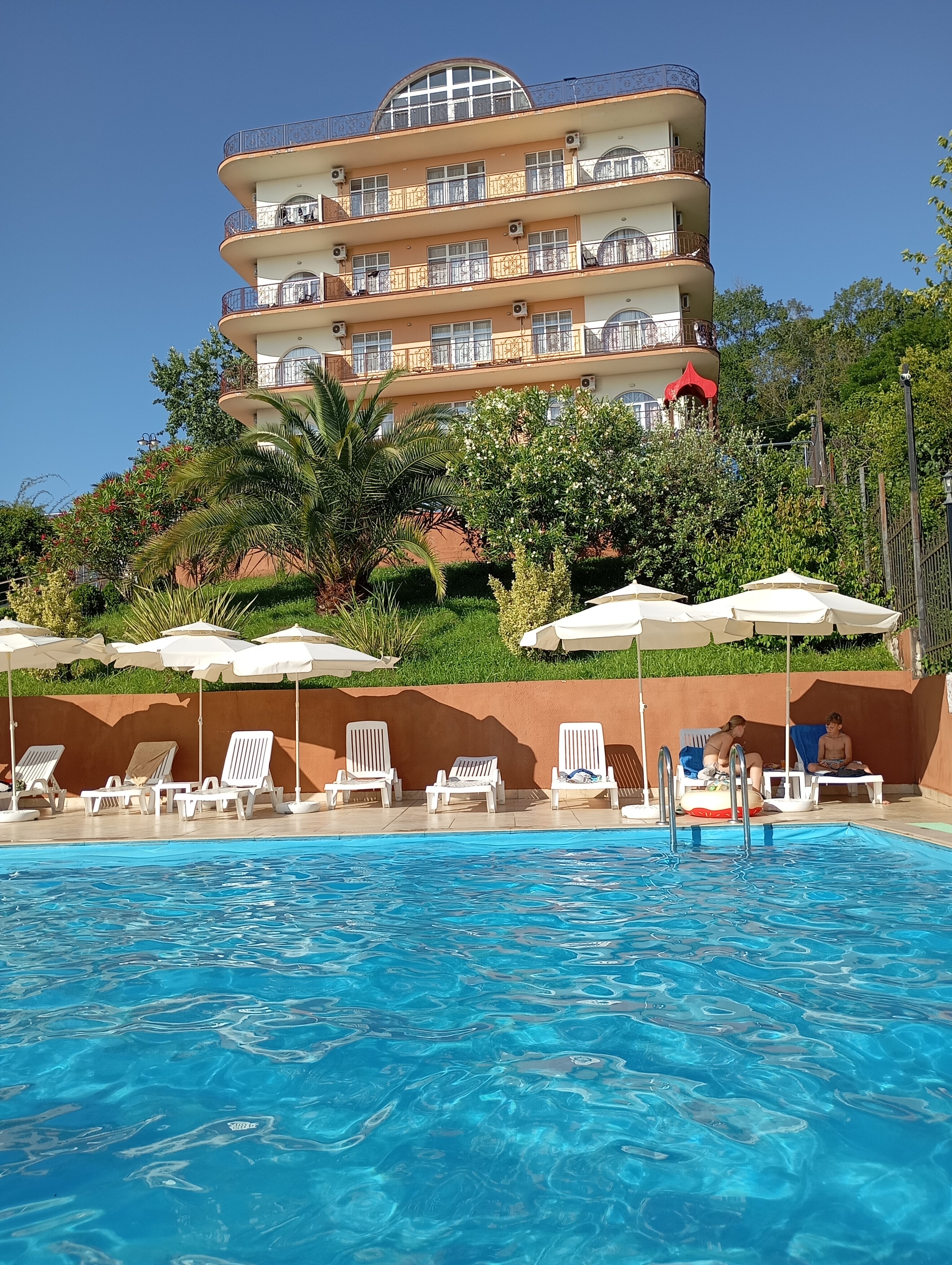 Фото отеля 3