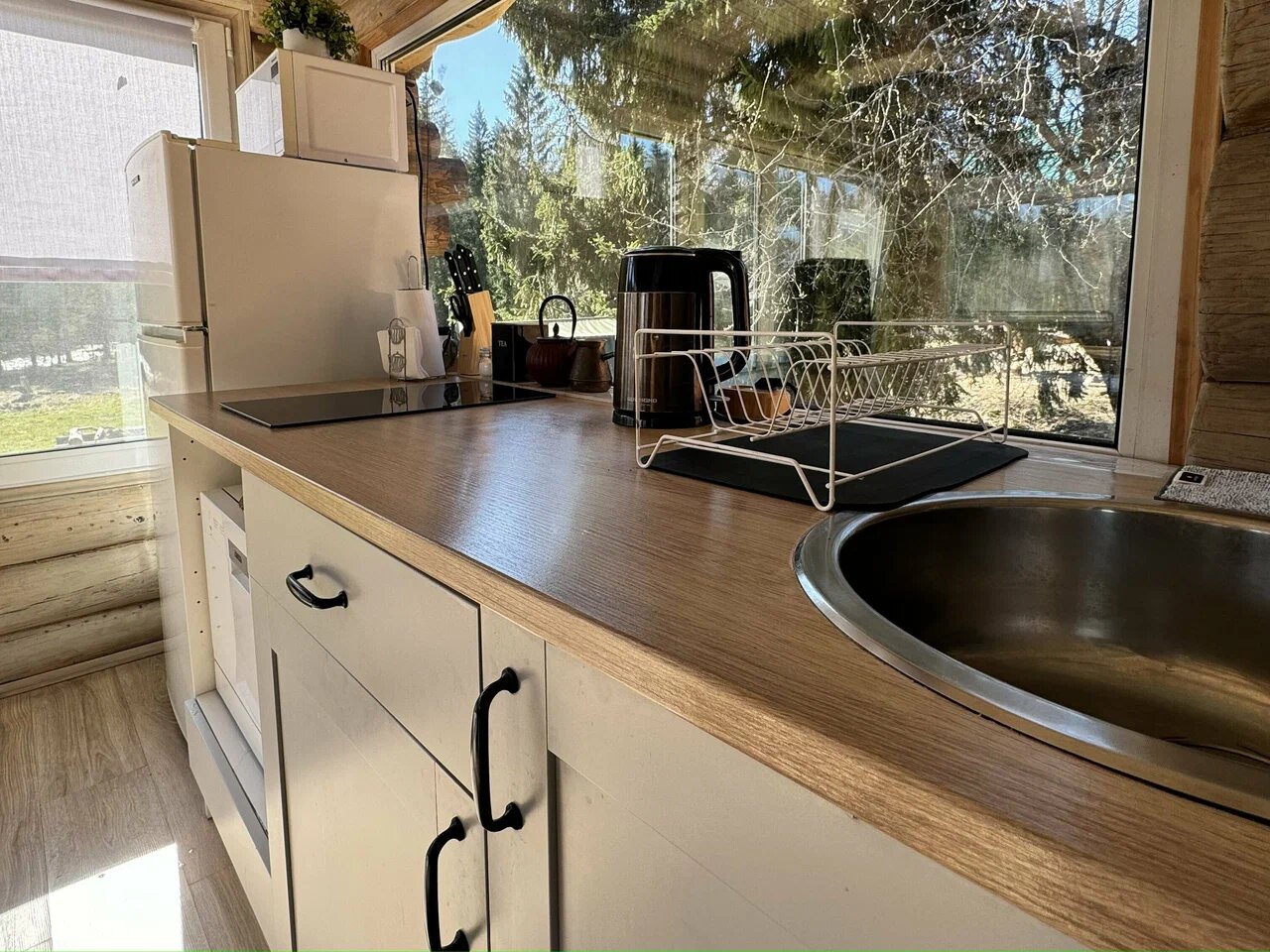 Фото Дом и река