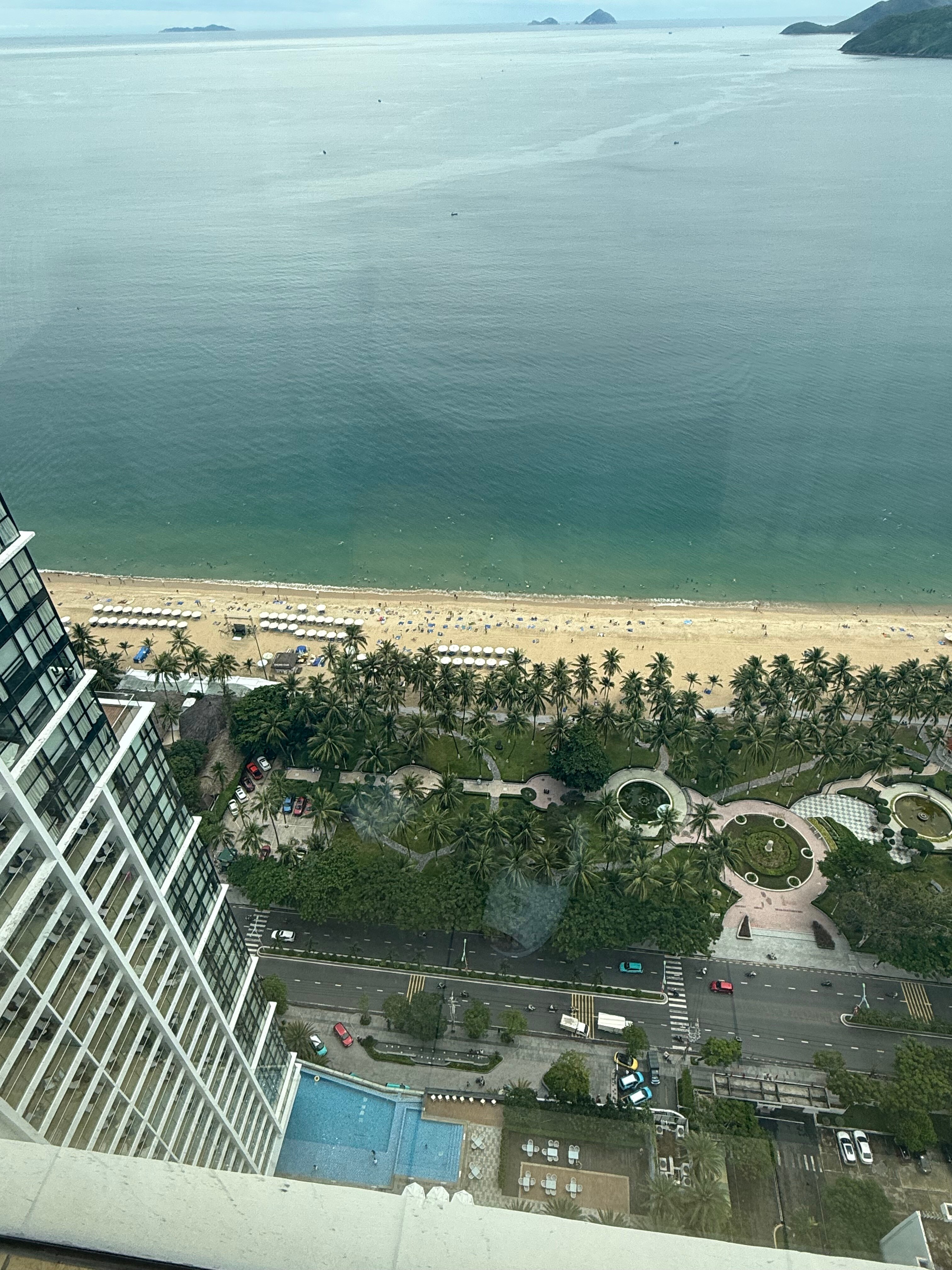 Фото Vinpearl Beachfront Nha Trang