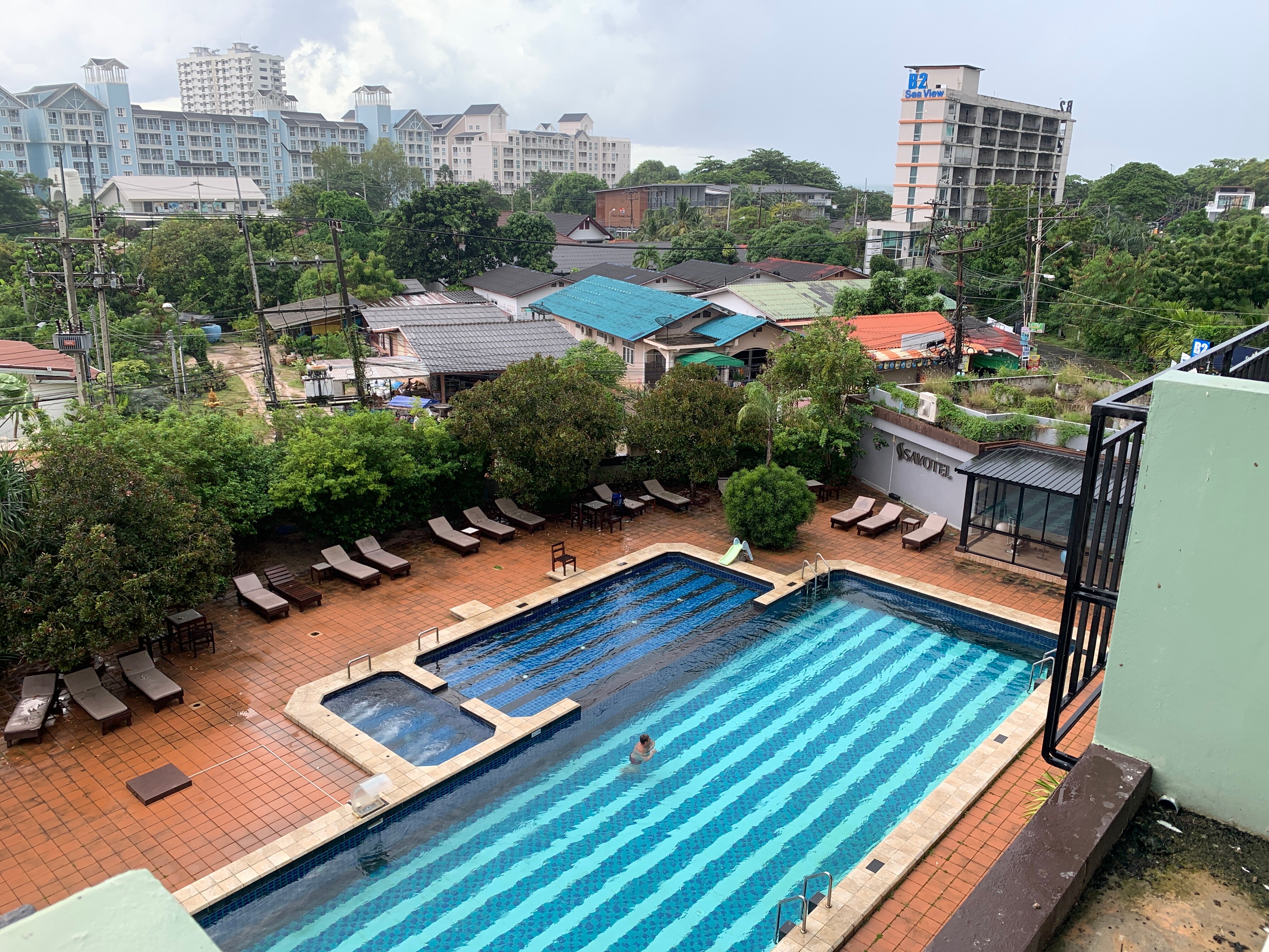 Фото отеля 2