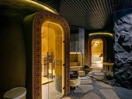 Фото Sadu Hotel Almaty, a member of Radisson Individuals