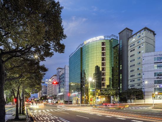 Фото отеля 1