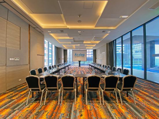 Фото Somerset Central Salcedo Makati