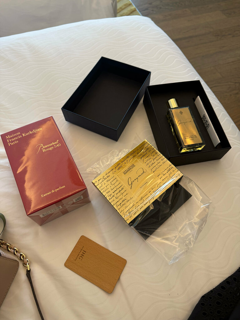 Perfume and cosmetics shop The Niche Gallery, Dubai, photo