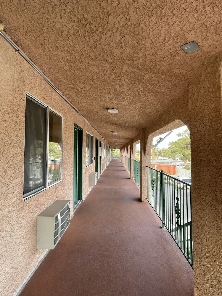 Фото Crown Motel