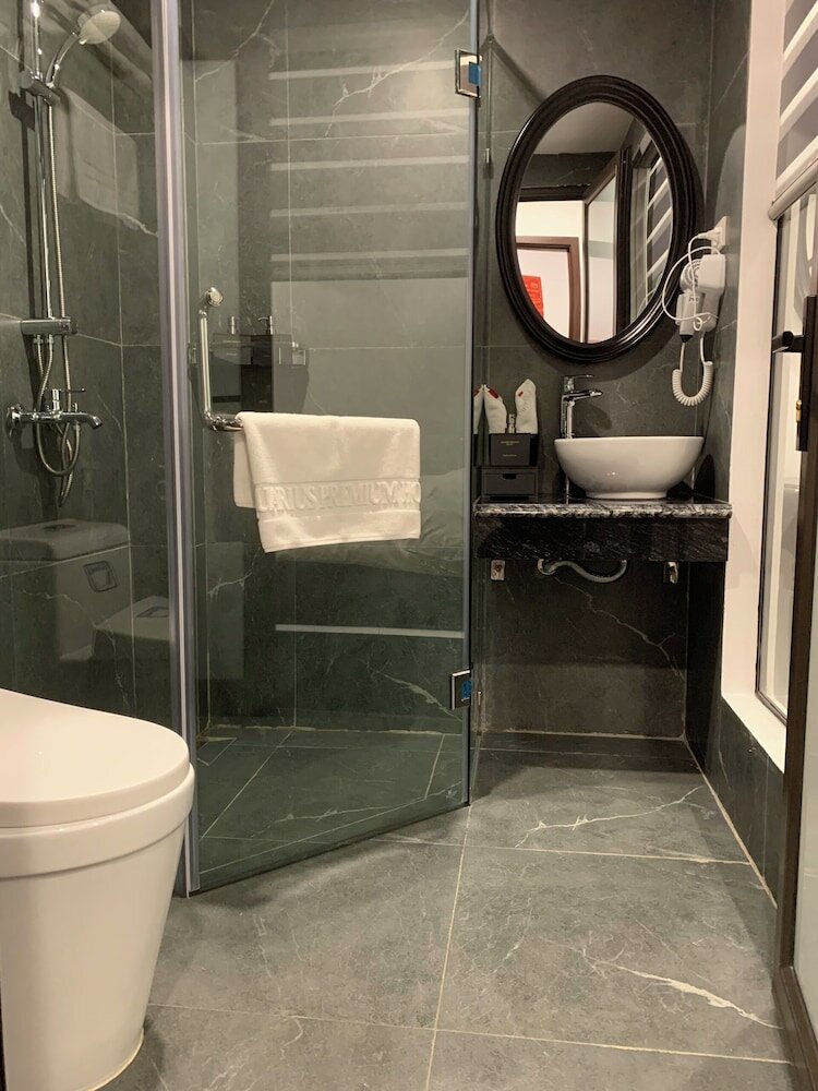 Фото Aquarius Premium Hotel