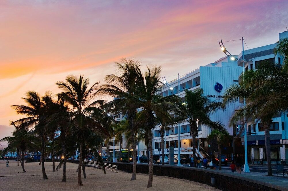 Фото Lancelot Hotel