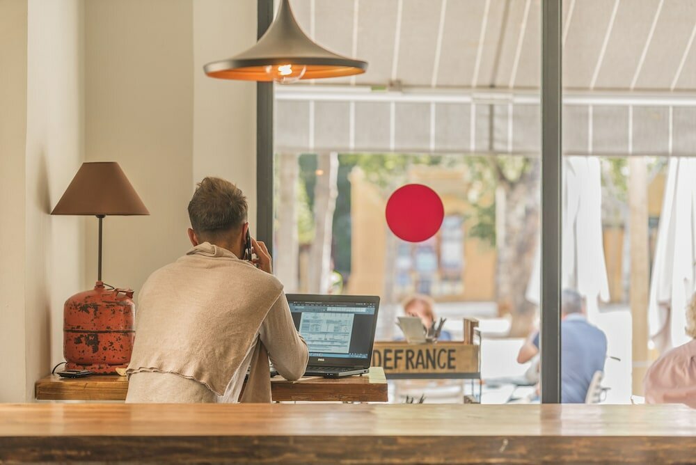 Фото The Corner House