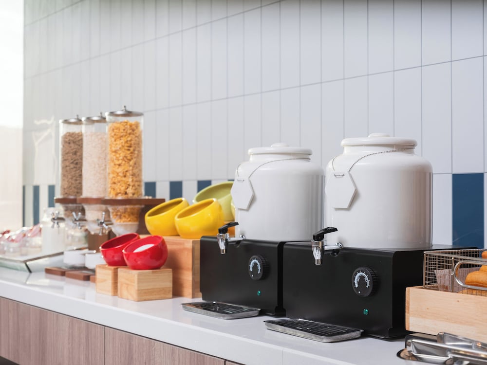 Фото Holiday Inn Express Shenzhen Futian Center