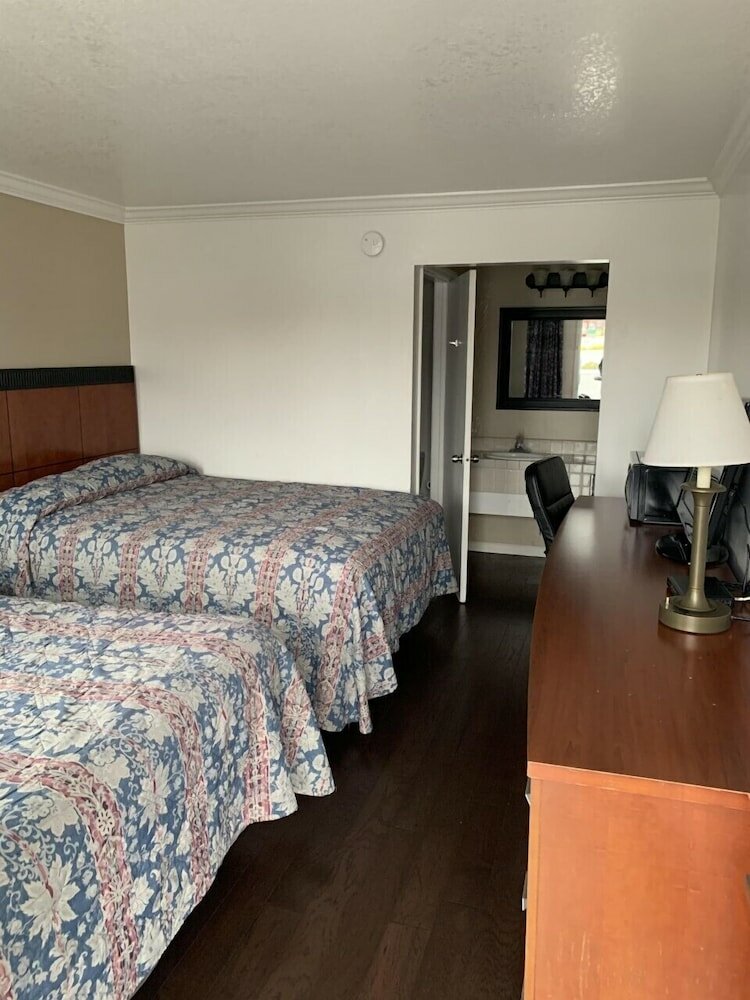 Фото Economy Inn Monterey