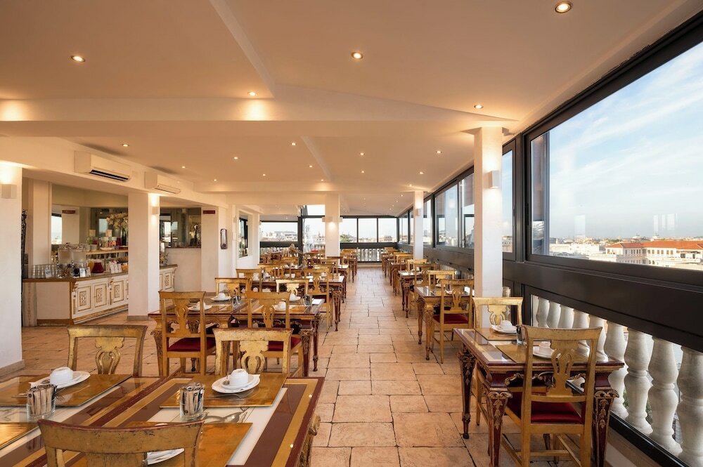 Фото Отель Romanico Palace