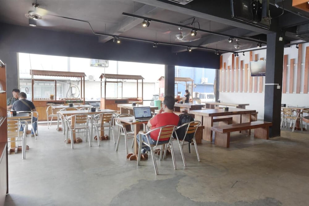 Фото City Central Hotel