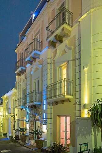 Внешний вид отеля Piccolo Grand в Пиццо, фото 1