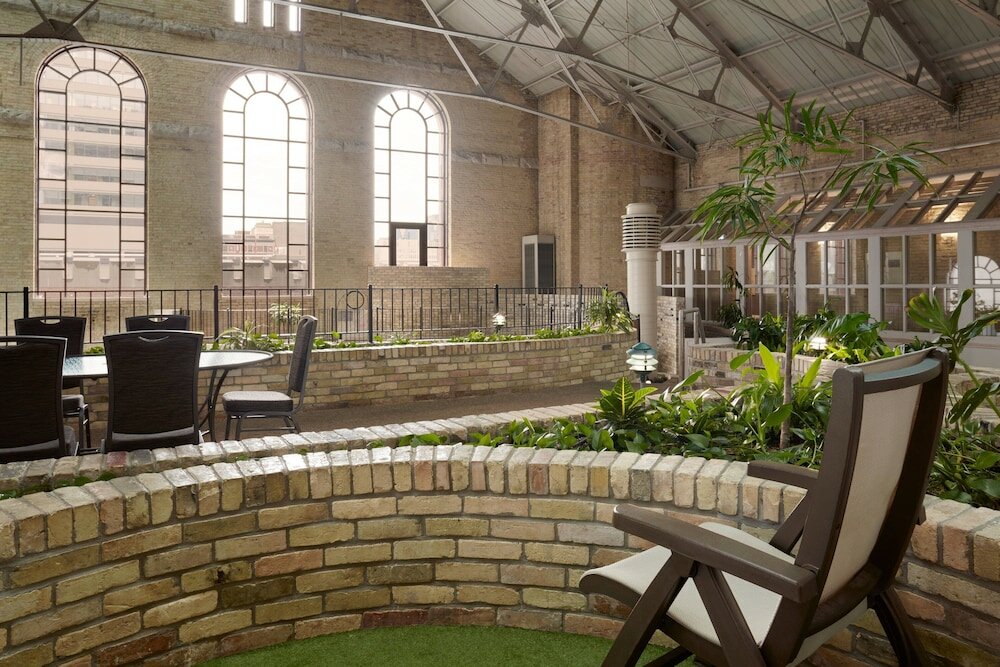 Фото Delta Hotels by Marriott London Armouries