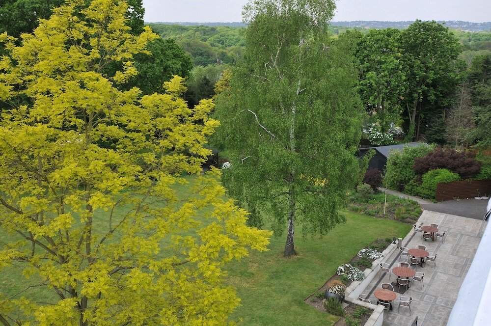 Фото The Bromley Court Hotel