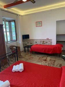 Villa delle Rondini (Calabria, Vibo Valentia, Via Pizzo, 35), hotel