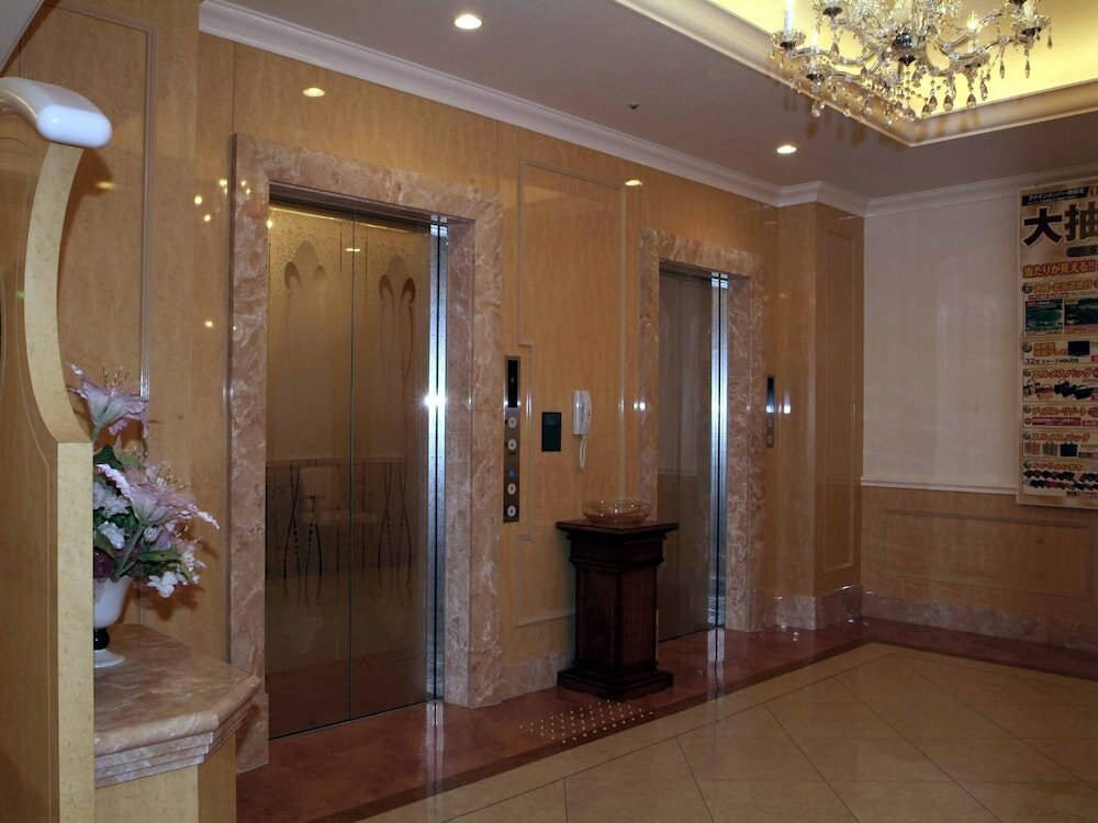 Фото Fine Garden Toyonaka Osaka Interntl Airport - Adults Only