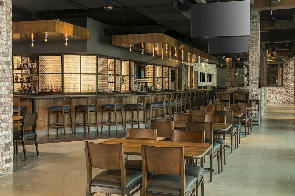 Фото Sheraton Mesa Hotel at Wrigleyville West