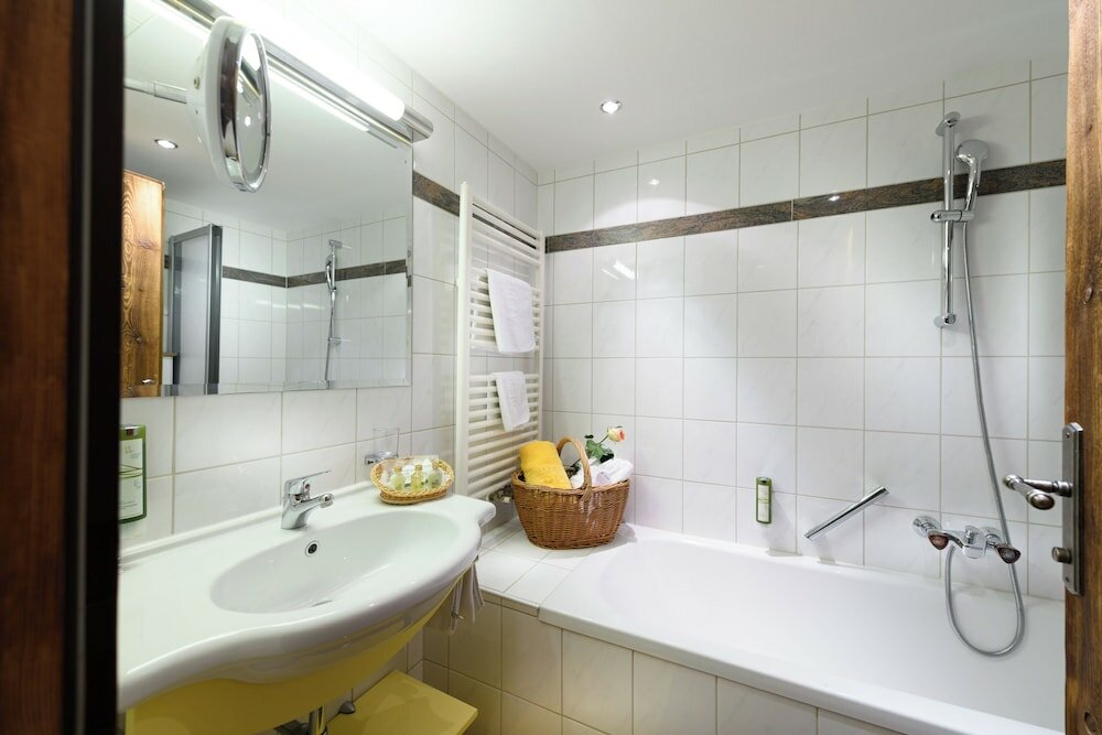 Фото Alpenpark Resort