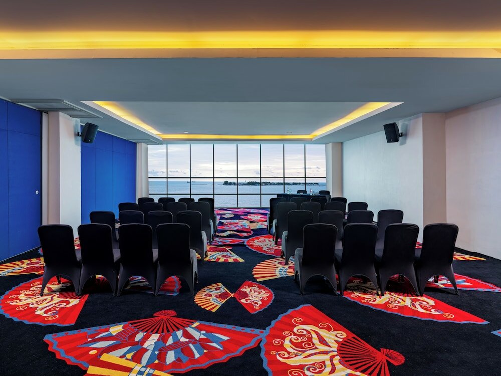 Фото Swiss-Belhotel Makassar