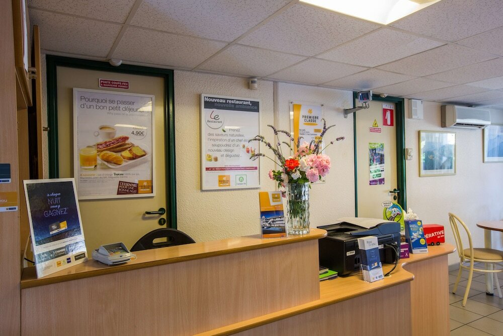 Фото Premiere Classe Clermont Ferrand Nord