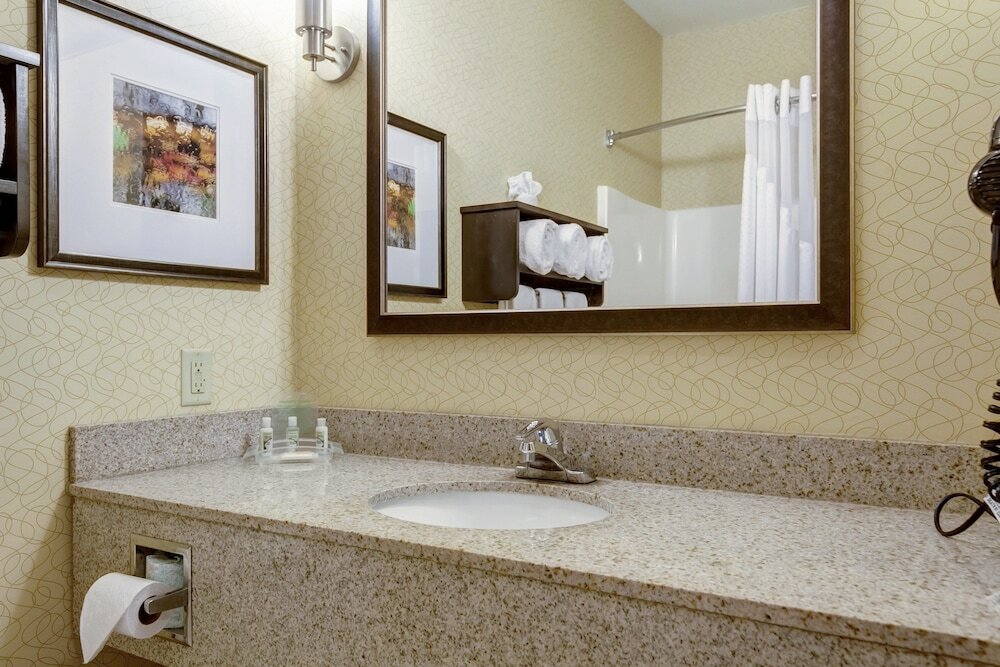 Фото Holiday Inn Poplar Bluff by Ihg