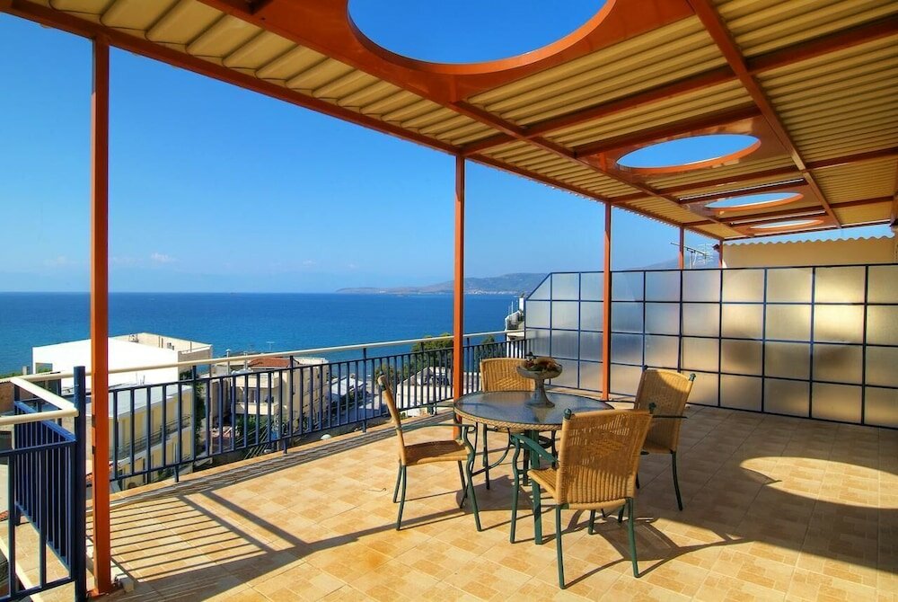 Фото Hotel Kalafati