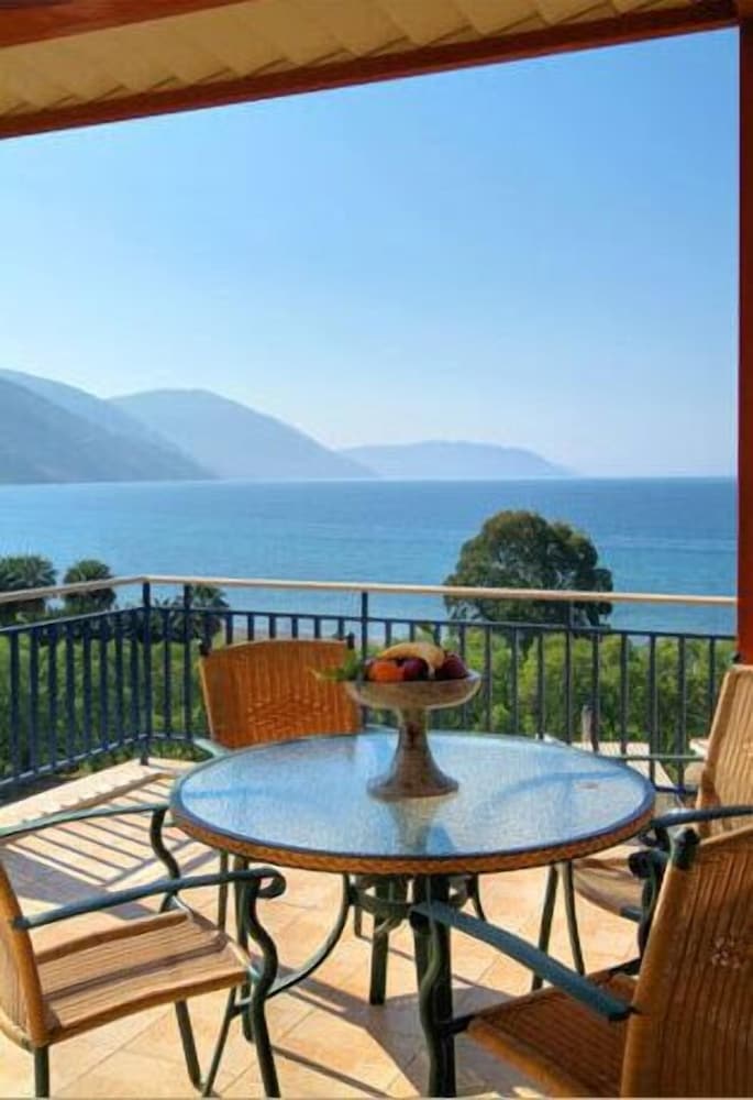 Фото Hotel Kalafati