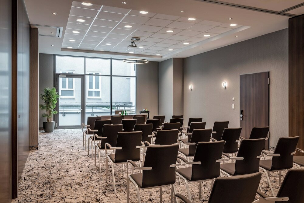 Фото Courtyard Munich City Center