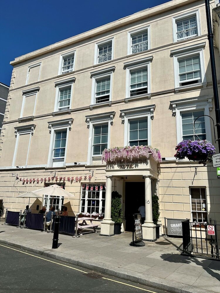 Фото Smart Hyde Park View