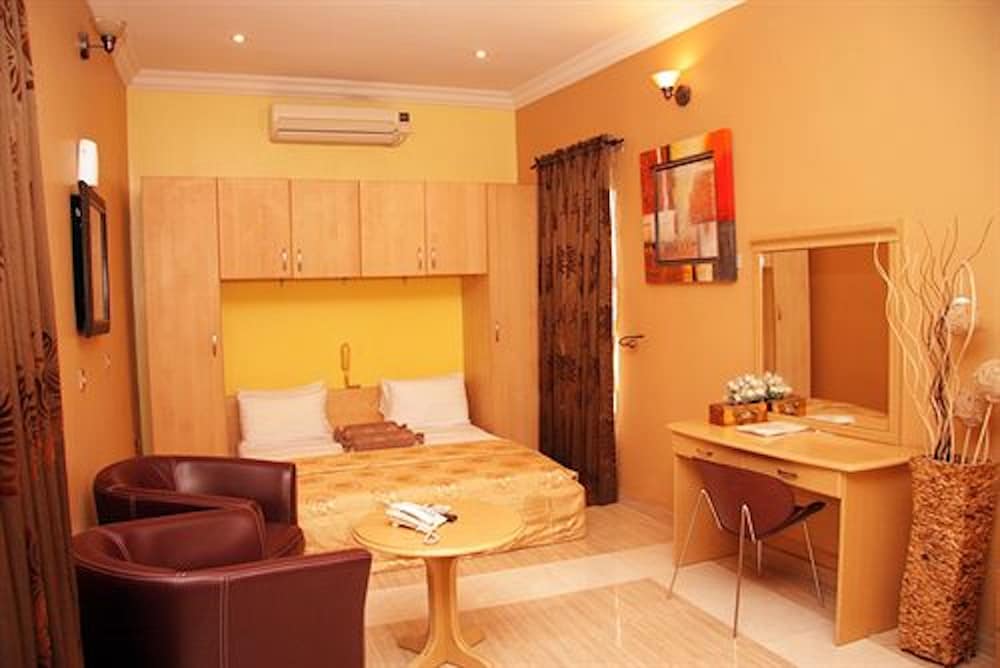 Фото Solitude Hotel Victoria Island