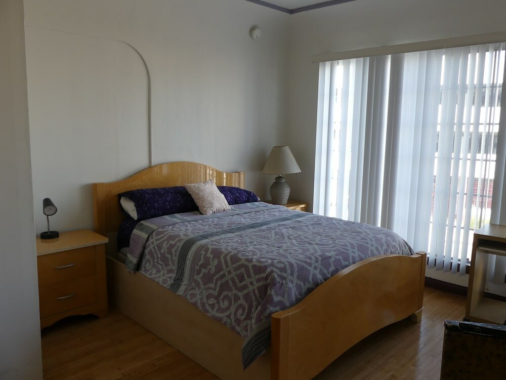 Фото Wilshire Orange Hotel