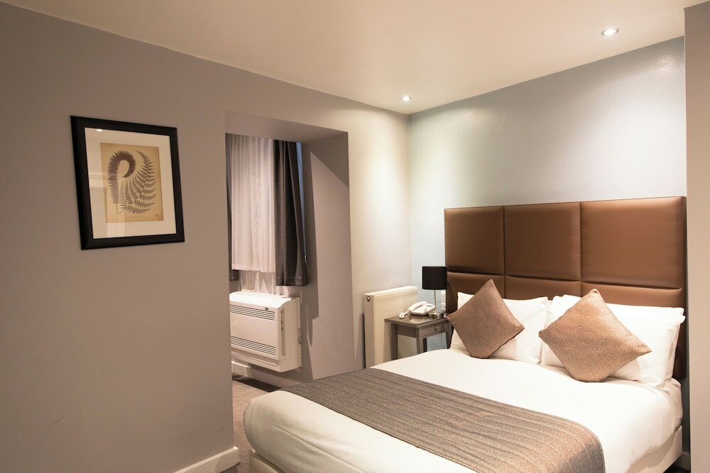 Фото Duke of Leinster Hotel