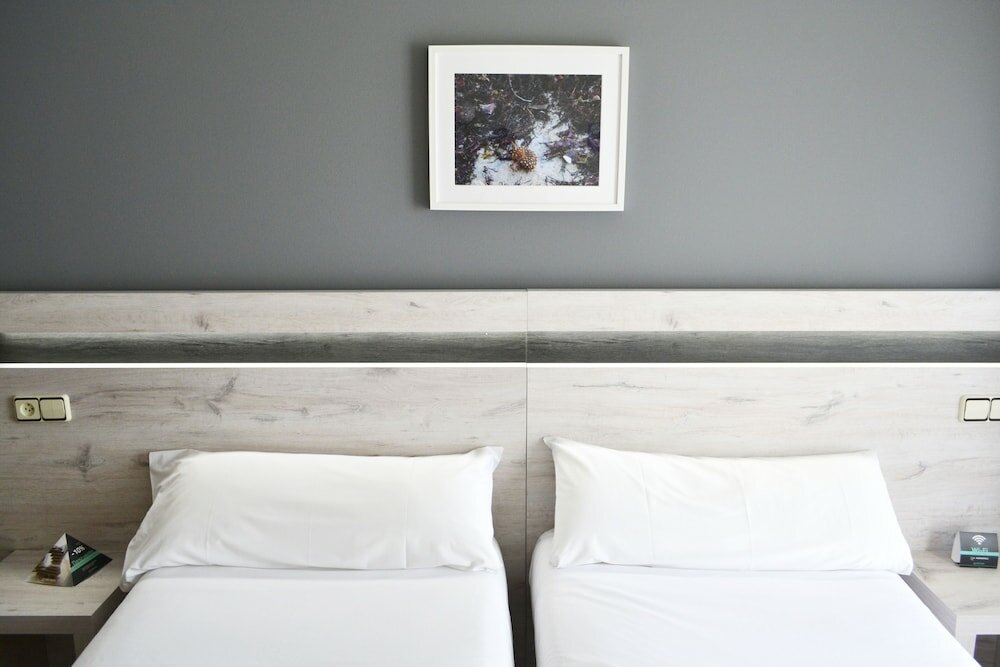 Фото Hostal Alda Puerta Coruña