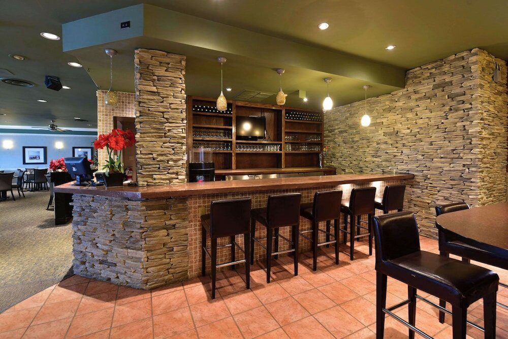 Фото Quality Inn and Conference Centre