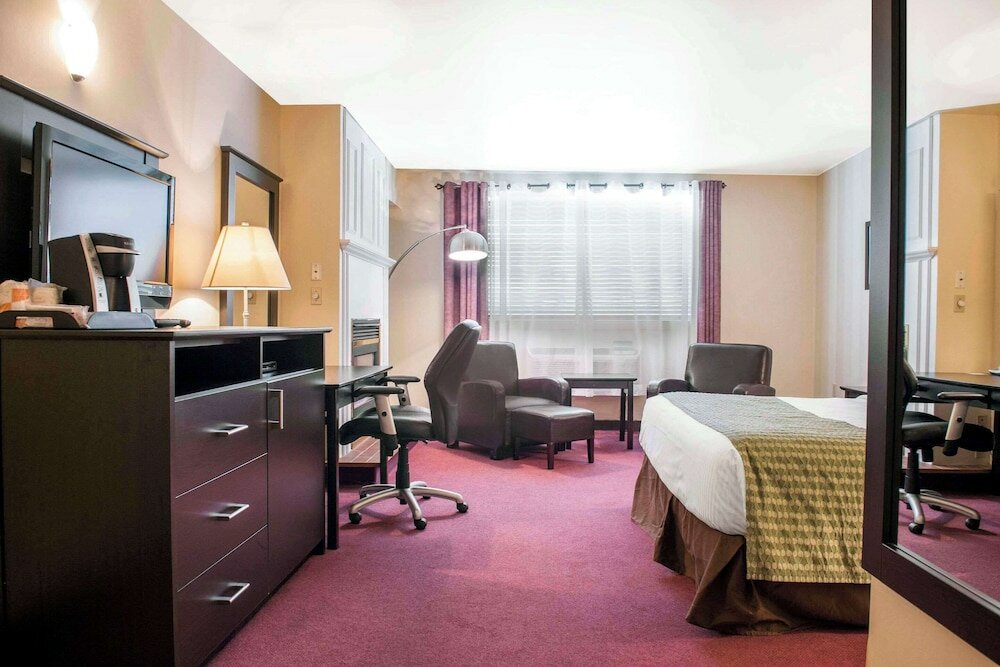 Фото Quality Inn and Conference Centre